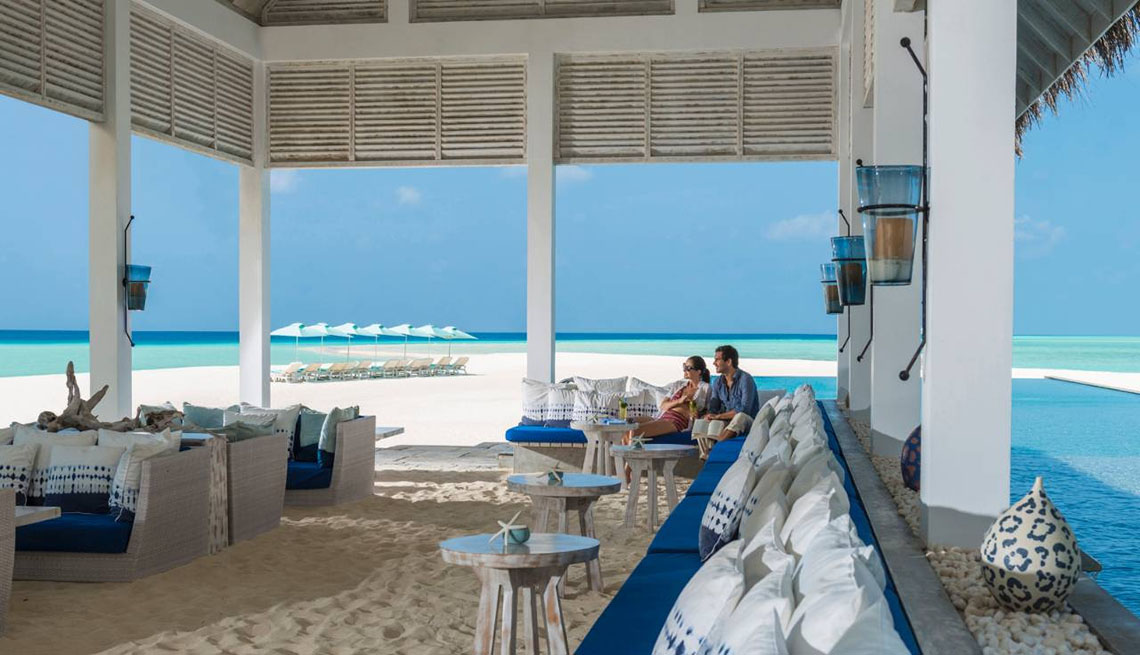 Four Seasons Resort Maldives at Landaa Giraavaru