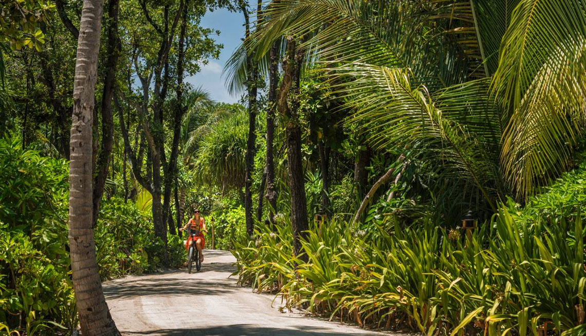 Four Seasons Resort Maldives at Landaa Giraavaru