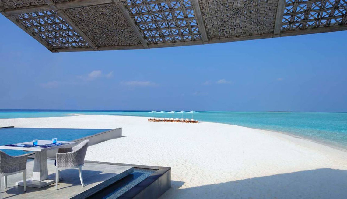 Four Seasons Resort Maldives at Landaa Giraavaru