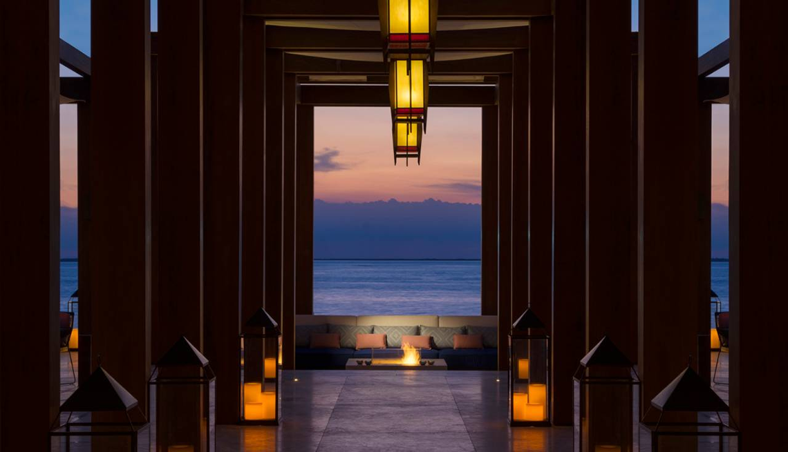 Four Seasons Dubai at Jumeirah Beach