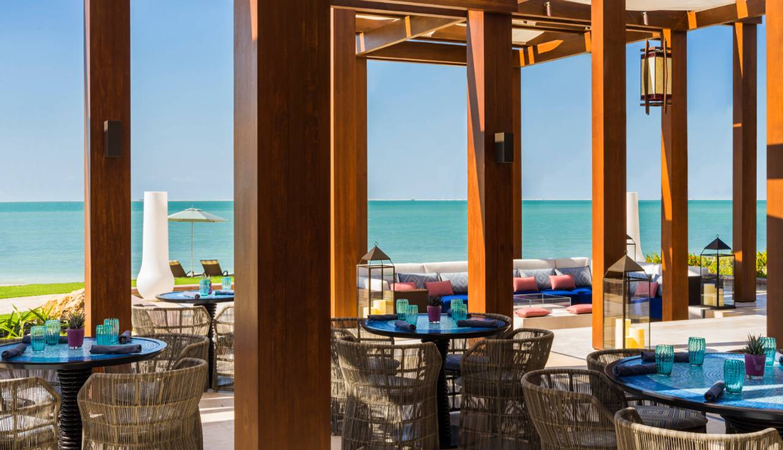 Four Seasons Dubai at Jumeirah Beach